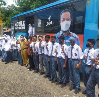 Kebut Vaksinasi, Mobile Vaccinator Sasar 1.150 Pelajar di Maros