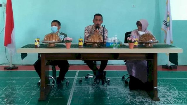 Kepala Dinas Pendidikan Kabupaten Sinjai.Andi Jefrianto Asapa, saat memandu rapat koordinasi Festival budaya, Kamis (21/10/2021).