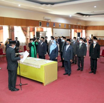 Andi Kaswadi Lantik Pejabat Pimpinan Tinggi Pratama Lingkup Pemkab Soppeng, Ini Pesannya