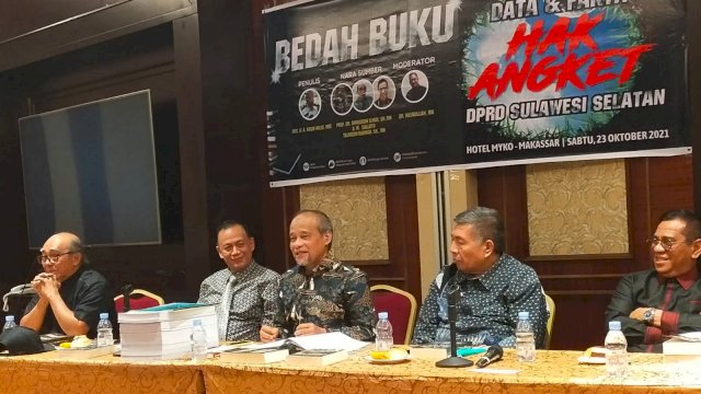 Peluncuran Buku Hak Angket DPRD Sulsel di Hotel Myko Mall Panakkukang Makassar, Sabtu (23/10/2021).