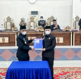 Rapat Paripurna DPRD Wajo, Ini yang Disampaikan Amran Mahmud