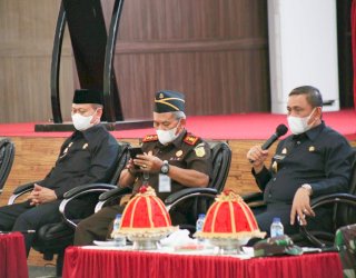 Bersama Forkopimda, Bupati dan Ketua DPRD Wajo Gelar Rakor Percepatan Vaksinasi Covid-19