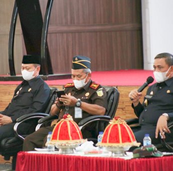 Bersama Forkopimda, Bupati dan Ketua DPRD Wajo Gelar Rakor Percepatan Vaksinasi Covid-19