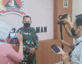 Bahas Serbuan Vaksinasi Covid-19, Dandim 1402/Polman Ngopi Bareng Wartawan