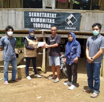 Karang Taruna Sinjai Salurkan Bantuan Penanganan Covid-19 ke Warga