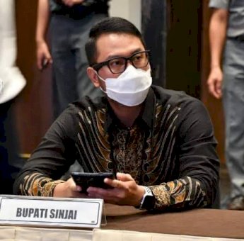 Hari Sumpah Pemuda, Bupati Andi Seto Ajak Generasi Milenial Sinjai Bangun Ekonomi