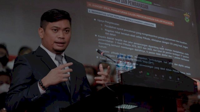 Bupati Gowa Adnan Purichta Ichsan saat mengikuti sidang promosi doktor di Baruga Prof Dr.H Baharuddin Lopa, SH, Fakultas Hukum Universitas Hasanuddin, Kamis (28/10/2021). (Istimewa)