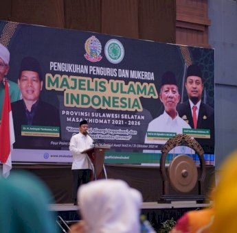 Pengukuhan Pengurus MUI Sulsel 2021-2026, Andi Sudirman Sampaikan Berbagai Harapan