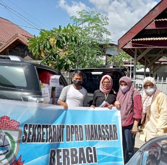 Sekretariat DPRD Makassar Peduli Berbagi Bantuan Pada Korban Kebakaran