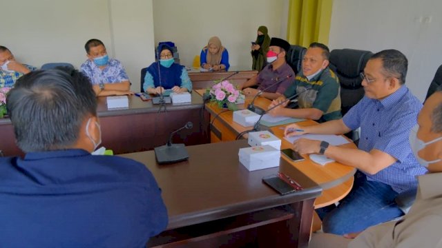 Anggota DPRD Makassar saat menerima kunjungan kerja Banggar DPRD Sidrap, Kamis (26/8/2021).