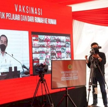 Presiden Jokowi Saksikan Vaksinasi Pelajar di Sulsel Secara Virtual