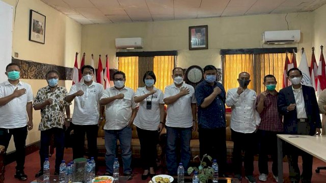Ketua SMSI Drs. Firdaus, M.Si bersama Pengurusnya menerima Tim dari Baintelkam Mabes Polri, Rabu (17/11/2021).