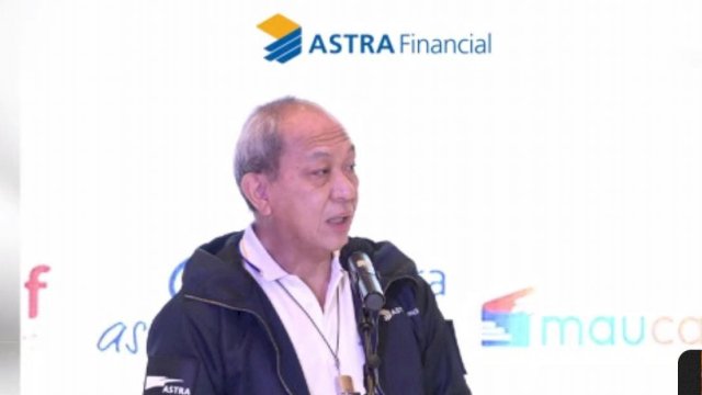 Director-In-Charge (DIC) Astra Financial & Logistic Suparno Djasmin di sela-sela prescon GIIAS 2021 melalui virtual, Senin (01/11/2021). (Rhy)