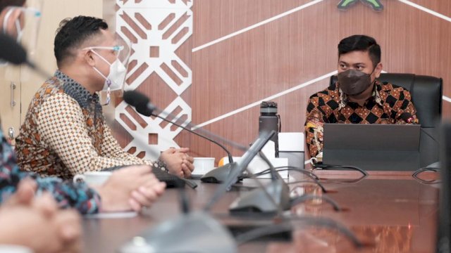 Bupati Gowa Adnan Purichta Ichsan, saat menerima Owner Sombere Entertainment Andang, Selasa (02/11/2021).