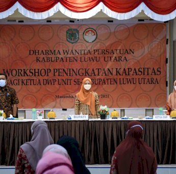 Ketua DWP Unit Kecamatan dan Perangkat Daerah Se-Luwu Utara Dilatih Public Speaking