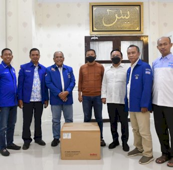 Wakili Aliyah Mustika, IAS Serahkan Bantuan 5000 Rapid Antigen ke Bupati Selayar