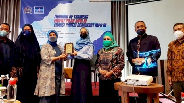 Training Of Trainers (TOT) Srikandi Fraksi Partai Demokrat di The Alana Hotel dan Conference Center Sentul Jakarta, Selasa (09/11/2021).