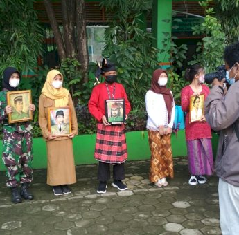 Cara unik Siswa SMPN 2 Sungguminasa Kabupaten Gowa Peringati Hari Pahlawan