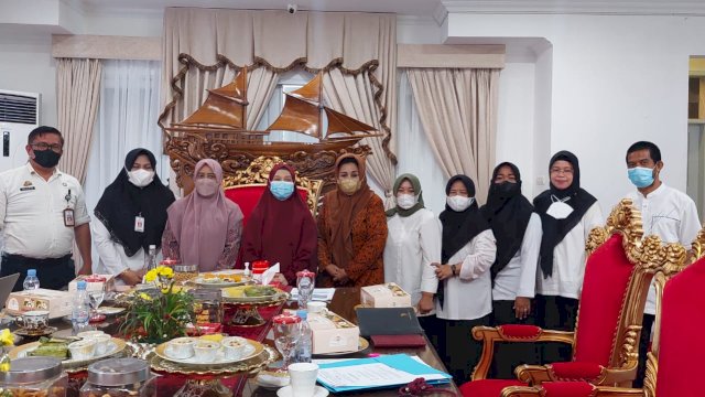 Plt Ketua TP PKK Sulsel Naoemi Octarina, menerima kunjungan Panitia HDI di Rumah Jabatan Wakil Gubernur Sulsel, Rabu (10/11/2021).