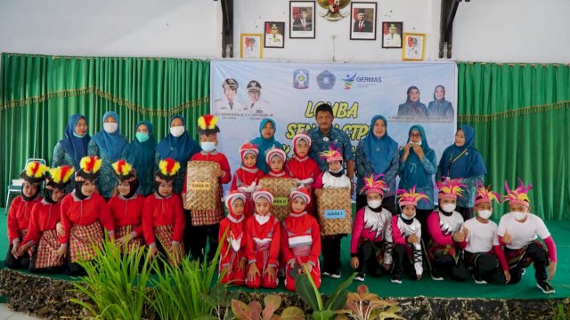 Lomba Senam Cuci tangan pakai sabun (CTPS) tingkat Sekolah Dasar (SD), berlangsung di Baruga Rujab Bupati Soppeng, Rabu (10/11/2021).