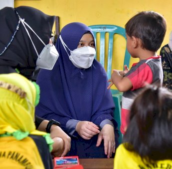 Naoemi Octarina Tinjau Pelaksanaan Program “Koper Kasih Sayang” di Rusunawa Panambungan Makassar