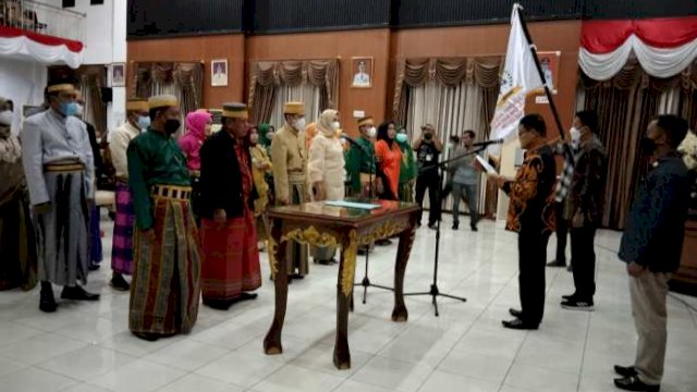 Pelantikan Pengurus HIMAS Gowa di Ruang Pola Kantor Bupati Sinjai, Sabtu (13/11/2021) malam.