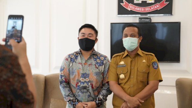 Plt Gubernur Sulsel Andi Sudirman Sulaiman, bersama CEO PT. After Fit Indonesia Mr. Cato Saito.