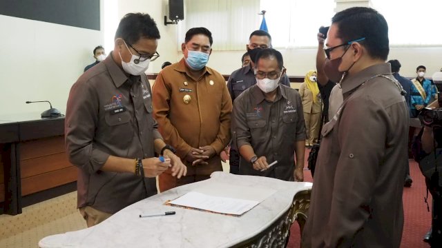 Pelantikan Pengurus Badan Promowi Pariwisata Daerah Sulsel, di Kantor Gubernur Sulsel, Selasa (23/11/2021).