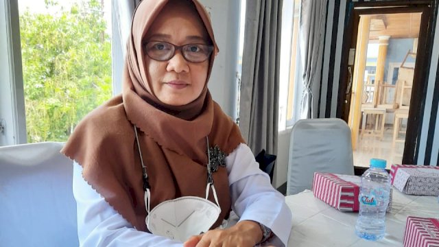 Kepala Dinas Kesehatan Kabupaten Sinjai, dr. Emmy Khatara Malik.