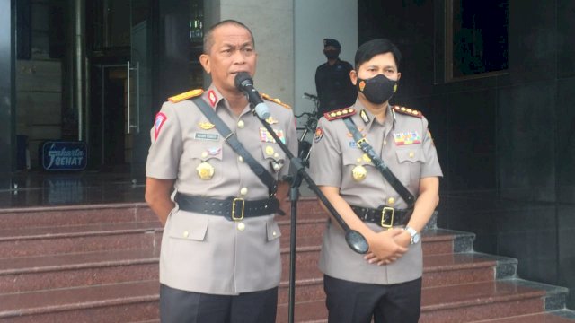 Brigjen Pol Yusri Yunus bersama Kombes Pol E. Zulpan.