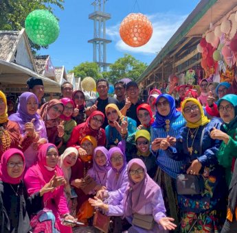 Berkunjung ke Desa Ara Bulukumba, AIA Dikerumuni Emak-emak: Majuki Puang