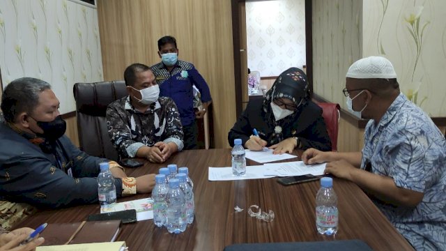 Penyelesaian Sengketa Pemberhentian sengketa pemberhentian Perangkat Desa Bulu Bonggu, Kabupaten Pasangkayu, Minggu (28/11/2021).