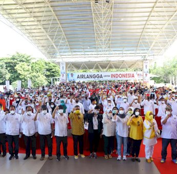 Ribuan Warga Takalar Deklarasikan Airlangga Hartarto Sebagai Capres 2024