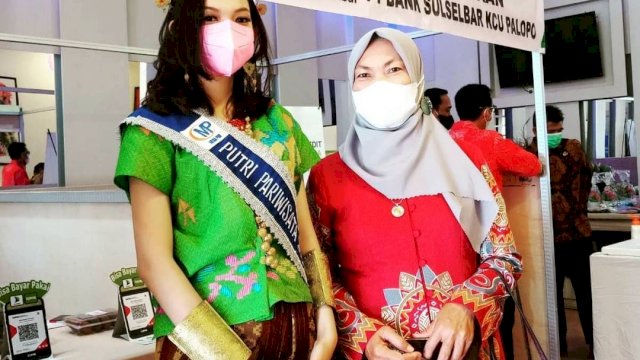 Kadis Pariwisata Palopo Bersama Purti Pariwisata Sulawesi Selatan.