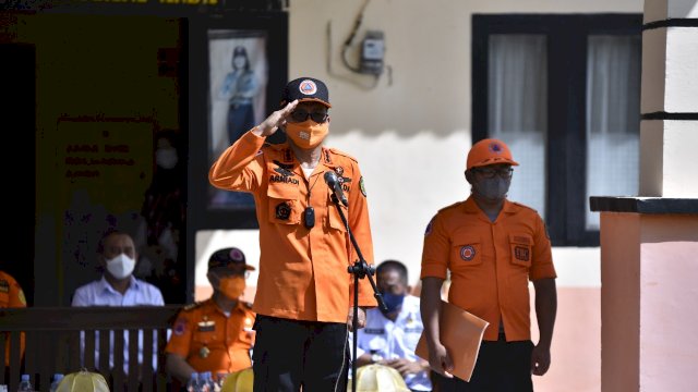 Sekretaris Daerah (Sekda) Kabupaten Luwu Utara, Armiadi memimpin Apel Konsolidasi Kesiapsiagaan Bencana. Rabu (17/11/2021)