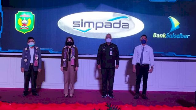 Pemerintah Kota Palopo melalui Badan Pendapatan Daerah (Bapenda) Palopo launching aplikasi Sistem Informasi Manajemen Pajak Daerah (Simpada) dengan konsep modern di ruang Ratona kantor Wali Kota Palopo, Senin (15/11/21).