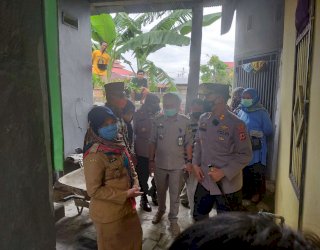 Kapolres Palopo Kunjungi Warga Salotellue, Bantu Benahi Tanggul Rusak