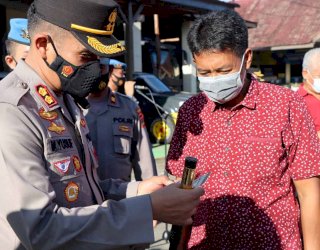 Jaga Ketertiban Administrasi Personel, Kapolres Palopo Periksa Sikap Tampang Anggota