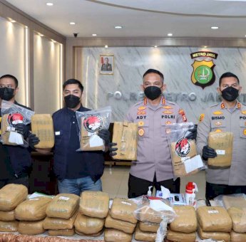 Polres Metro Jakarta Barat Tangkap Pengedar 1/2 Ton Ganja