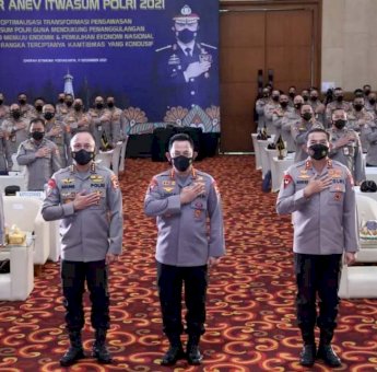 Kapolri Minta Itwasum Polri Jadi Wasit yang Tegas, Tak Ragu Keluarkan Kartu Merah