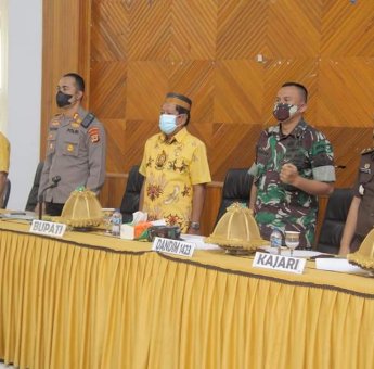 Evaluasi Cakupan Vaksin, Bupati Soppeng: Posko Diaktifkan dan Warga Siap Divaksin Malam Hari