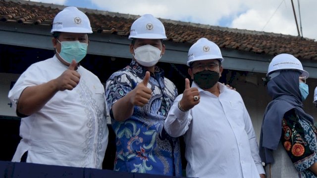 Tinjau Rel Ganda KA Bogor-Sukabumi, Fauzi Titip Penyelesaian Kereta Api Sulsel