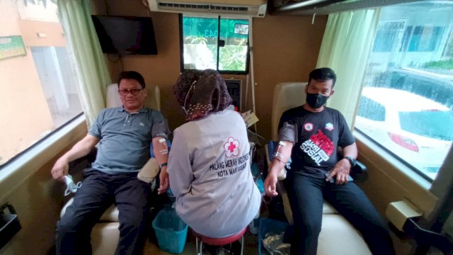 IKA SMAPAT Makassar 2003 Gandeng PMI Gelar Aksi Donor Darah