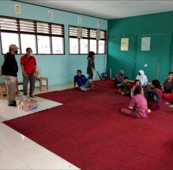 Tim Siaga Bencana Siapkan Makanan dan Posko Pengungsian untuk Korban Banjir di Gowa