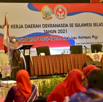 Naoemi Octarina Evaluasi dan Monitoring Program Kerja Dekranasda 24 Kabupaten-Kota di Sulsel