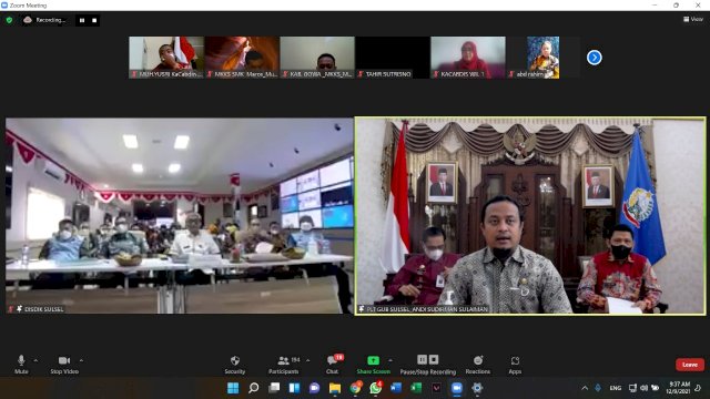 Plt Gubernur Sulsel Andi Sudirman Sulaiman, memberikan arahan kepada Kepala Sekolah se-Sulawesi Selatan melalui virtual, Kamis (09/12/2021).