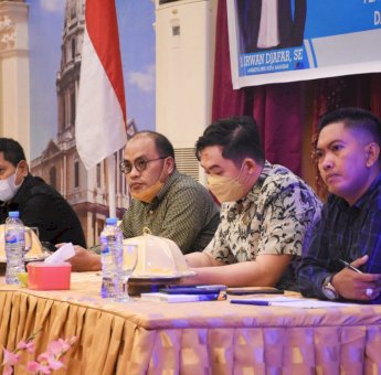 Anggota DPRD Makassar Irwan Djafar Edukasi Warga Soal Parkir
