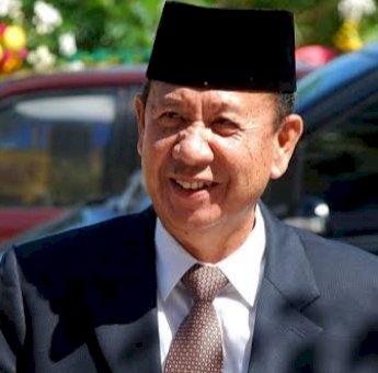 Mantan Gubernur Sulsel Amin Syam Launching Buku Biografi Dimomen Hari Ulang Tahun “Pejuang Tanpa Mengenal Halte”