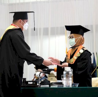 Bupati Gowa Adnan Purichta Wisuda Program Doktor Bidang Hukum Dengan IPK 4.00