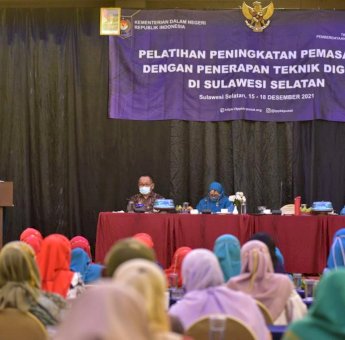PKK Pusat-Sulsel Latih Kader dan UMKM Tingkatkan Pemasaran dengan Teknik Digital